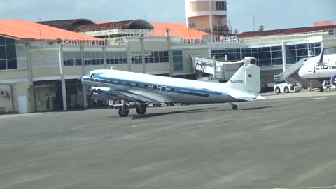 Douglas DC-3