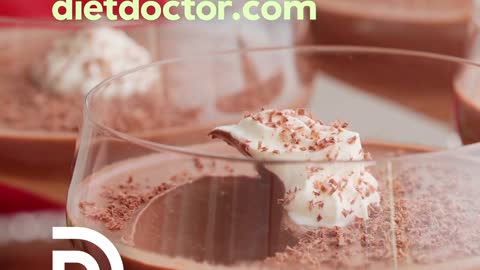 1-Min Recipe • Coconut and chocolate pudding by diet Doctor