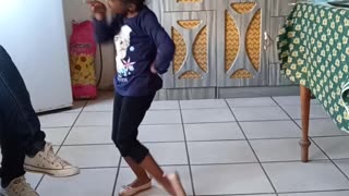 girl dancing to maraih carey