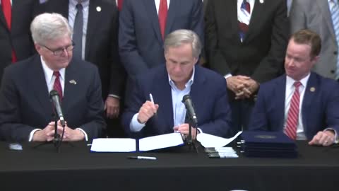 Texas Gov. Abbott officially signs constitutional carry of guns into law.