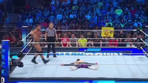 LA Knight battles Finn Bálor: SmackDown highlights, Aug. 25, 2023.
