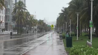 Huracán Isaías reduce su velocidad