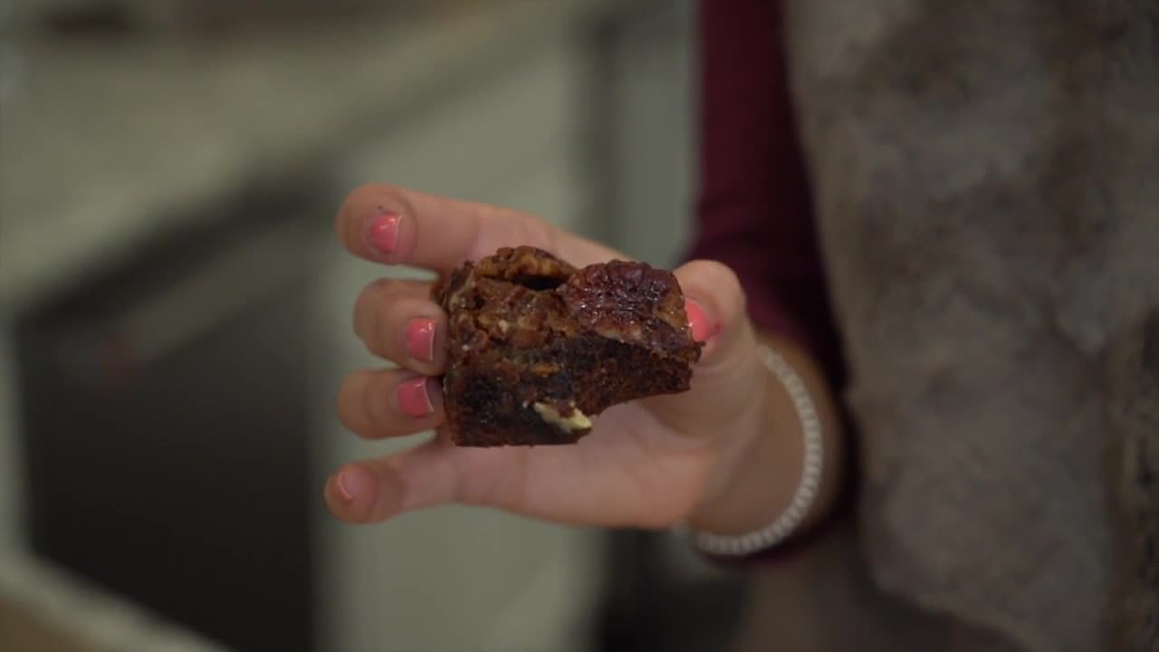 Simply Sweet: Pecan Pie Brownies