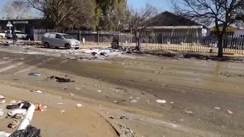 Sewerage, rubbish dumped in Bronkhorstspruit streets.