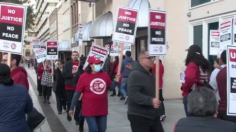 Culinary union members picket downtown casinos ahead of strike deadline
