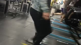 Dude Tests His Speed on Elliptical Machine