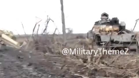 Ukrainian soldiers films 3 abandoned Bradleys left at the outskirts of Berdychi