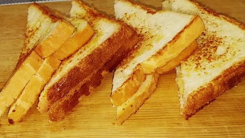 Garlic Bread Sandwich Recipe
