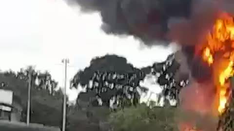 Video: Reportan fuertes explosiones en la vía a Chimitá 2