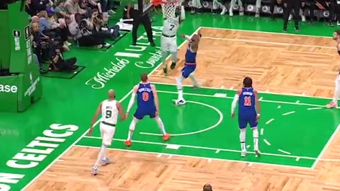 JB Spins for And-1! Knicks vs. Celtics