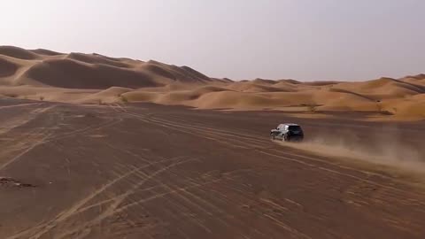 ROLLS-ROYCE CULLINAN SUV IN THE DESERT