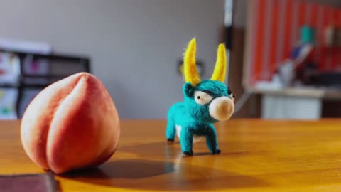 Wool Little Green Cow stop-motion animation