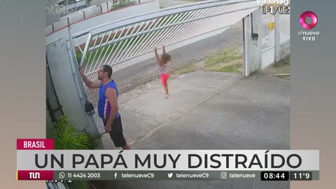 Brasil: el divertido video de un papá muy distraído