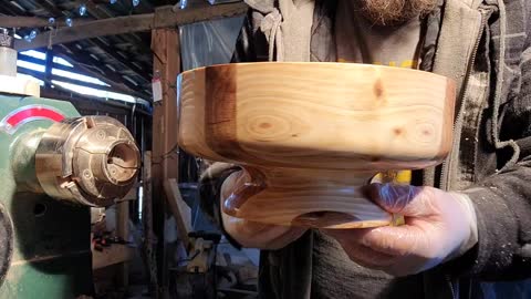 FRUIT BOWL FROM PALLET WOOD