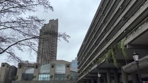 ***Helicopters, Poets and Walking Cities: Rebuilding Euston Station***