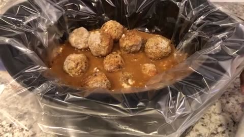 CROCK POT SWEDISH MEATBALLS RECIPE EASY & BUDGET FRIENDLY