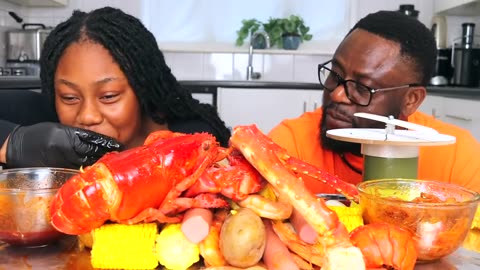 ONE BITE SEAFOOD BOIL MUKBANG (SPIN THE WHEEL CHALLENGE!) 먹방 (LOBSTER TAIL, MEGA PRAWNS...)