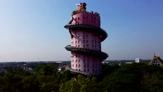 El espectacular Templo del Dragón, uno de los más visitados de Tailandia