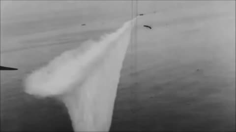 US Army Sprays Chemtrails As Chemical Warfare in 1923