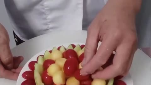 This is a delicious fruit plate