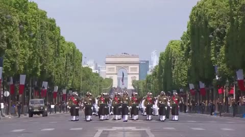 India's tri-services contingent march past during the Bastille Day Parade🇮🇳
