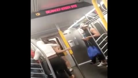 Horrible: Woman Grabbed on NYC Subway and No One Helps in Her Defense