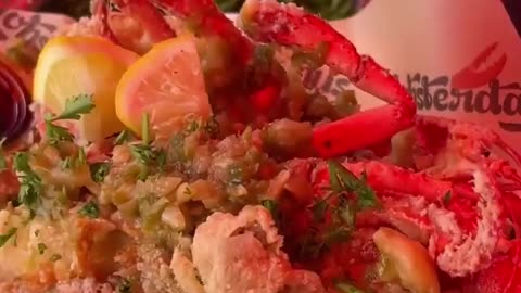Fried lobster noodle nests have us feeling FEELINGS 😲 #shorts #food