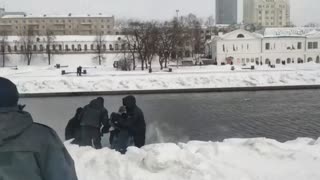 Russian police beat, arrest anti-war protesters