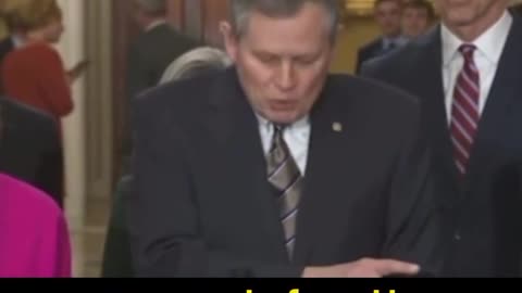 Rep Steve Daines reveals sign to direct Migrants at airports to get on planes without government ID!!!