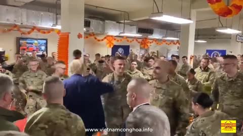 Anh Trump vừa đi thăm Quân đội tại Washington DC