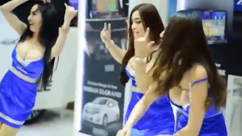 International beauty at the auto show 2