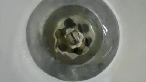 Flushing the sink with a vortex