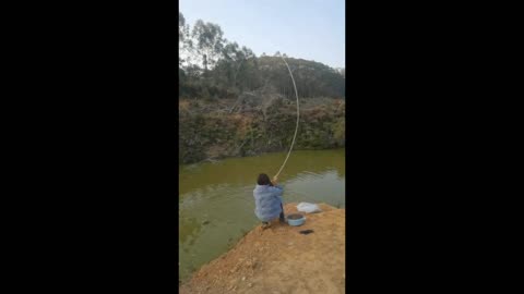 Viral satisfying fish catch