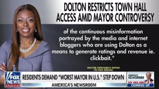 Residents demand “worst mayor in the U.S.”step down