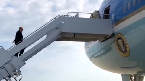 President Trump Getting On Air Force One Like A Boss !