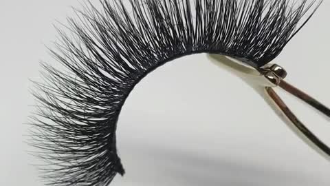 false eyelashes