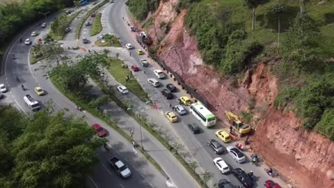 Estabilización del talud, obras que causan el trancón en la autopista de Floridablanca