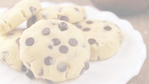 9 No-Bake Keto Chocolate Chip Cookies