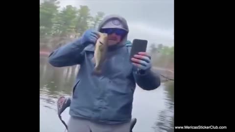 Instant Regret: Guy Confuses Phone For Fish