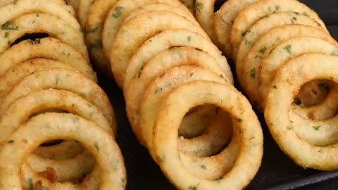 When you have 3 potatoes, make these crispy potato rings