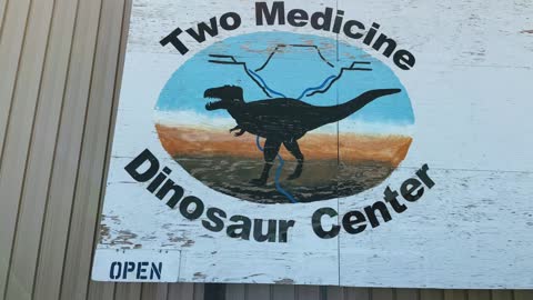 On the Dinosaur Trail. Two Medicine Dinosaur Center, Bynum, Montana