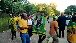 Supporters gather in Bloemfontein ahead of Ace Magashule court appearance
