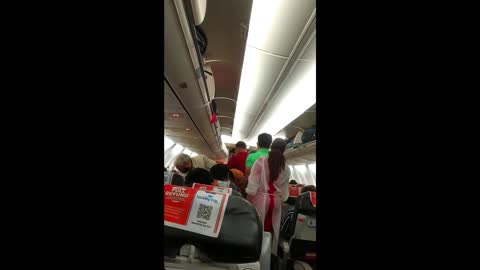 Air Hostess In SpiceJet In India
