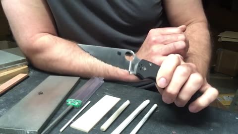 Sharpening a serrated knife Spyderco PM2 fully serrated