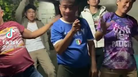 old men dance so sexy