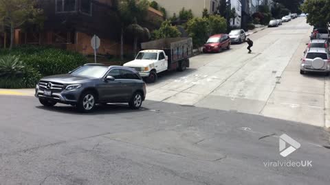 San Francisco Skater goes super fast downhill