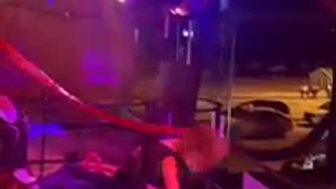 بالفيديو / نرمين صفر تثير الجدل بلباسها ورقصها الجريئ بأحد الملاهي الليلية