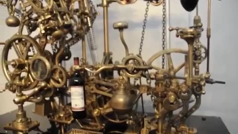 Máquina para abrir garrafas de vinho encontrada no (Castelo) Schloss Burg em Düsseldorf!