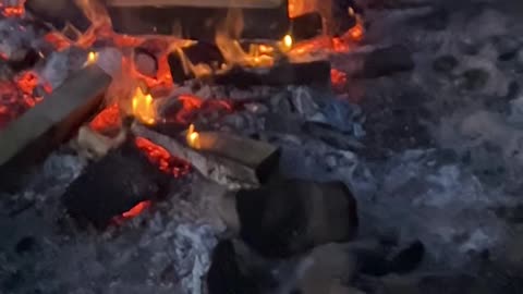 Slow motion fire pit