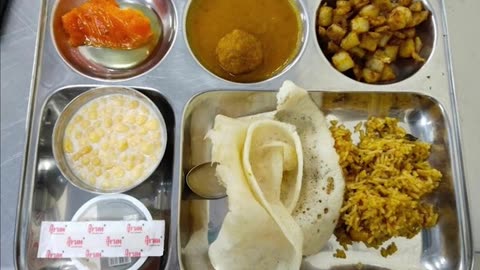 Mess food at NIT TRICHY | South or north | Is it really good???#jee